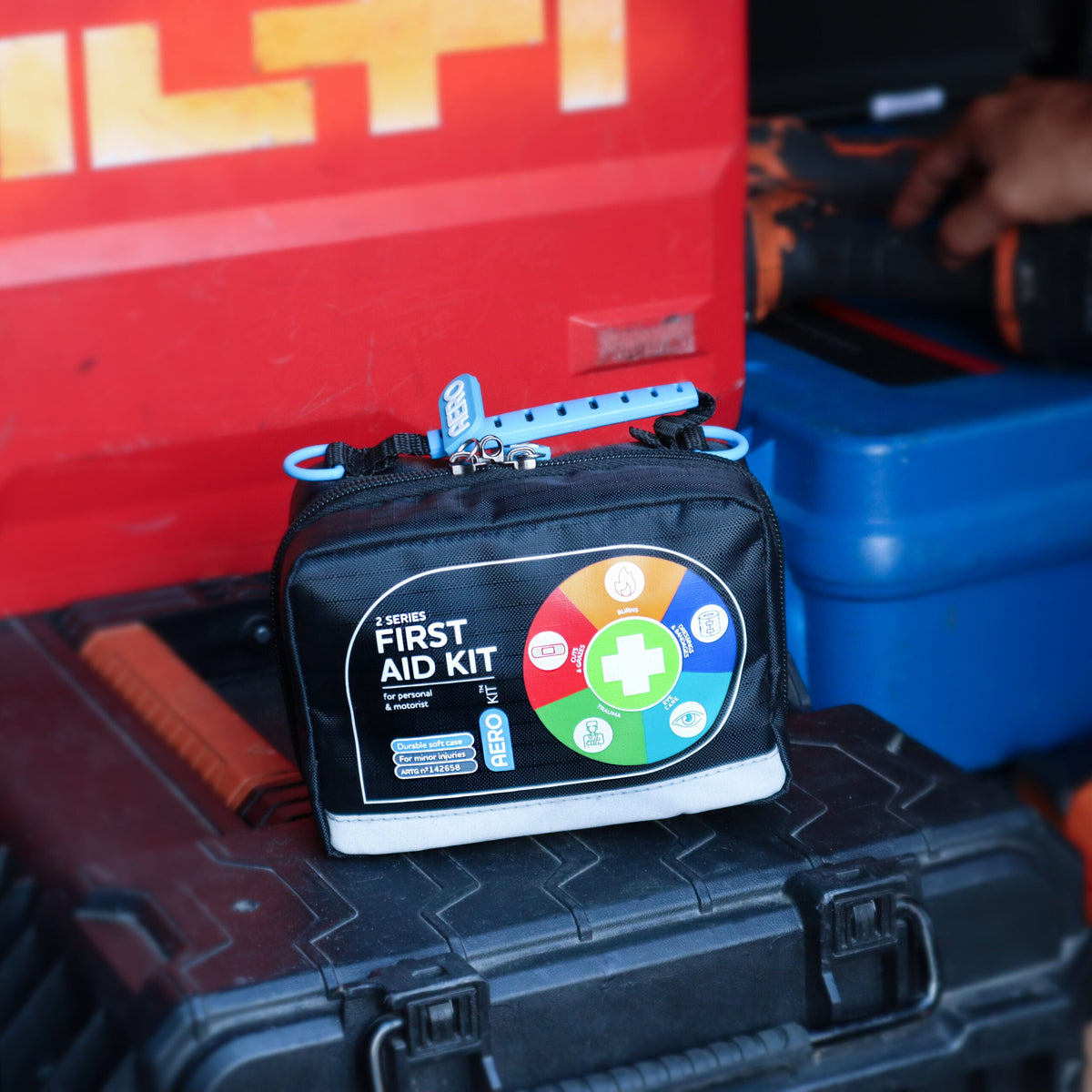 2 Series first aid kit refillable with individual product replacements