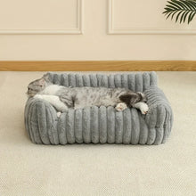 White Comfortable Cat Sofa - Breathable Soft Bed for All Seasons